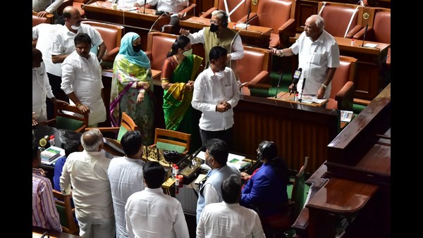 ವಿಪಕ್ಷ ನಾಯಕ ಸಿದ್ದರಾಮಯ್ಯ ಧರಣಿ