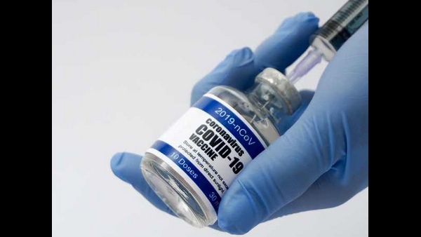 ಸಾಮಾಜಿಕ ಅಂತರ ಕಾಯ್ದುಕೊಳ್ಳಿ