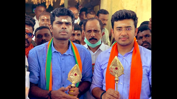ಮಾಸ್ಕ್ ಧರಿಸದೆ ತೆರಳಿದ್ದ ಮುಖಂಡರು