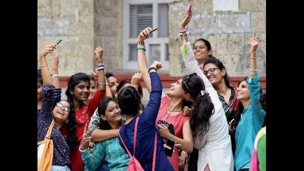ಹುಬ್ಬಳ್ಳಿಯಲ್ಲಿ ಸ್ಪಷ್ಟನೆ ಕೊಟ್ಟ ಡಾ. ಅಶ್ವಥ್ ನಾರಾಯಣ ಹುಬ್ಬಳ್ಳಿಯಲ್ಲಿ ಸ್ಪಷ್ಟನೆ ಕೊಟ್ಟ ಡಾ. ಅಶ್ವಥ್ ನಾರಾಯಣ
