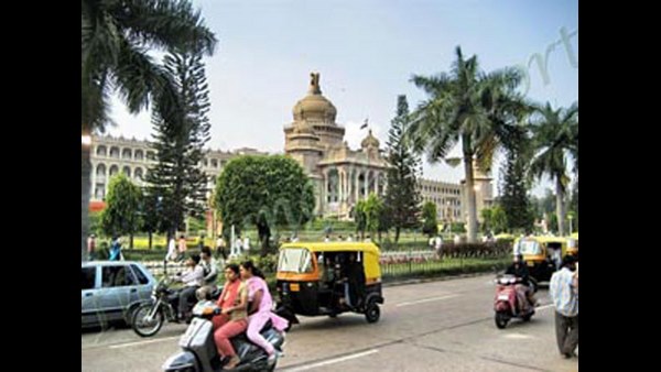 10 ಲಕ್ಷಕ್ಕಿಂತ ಹೆಚ್ಚು ಜನಸಂಖ್ಯೆ ಹೊಂದಿರುವ ನಗರ