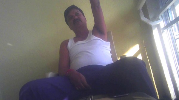 ಪದೇ ಪದೇ ರಾಜಕೀಯ ಪ್ರಸ್ತಾಪ ಮಾಡುತ್ತಿರುವ ಯುವತಿ!