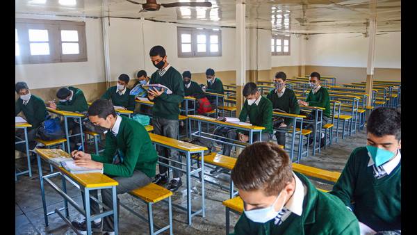 ಮಾಸ್ಕ್ ಧರಿಸುವುದು ಕಡ್ಡಾಯ 