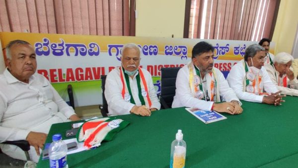 ಒಗ್ಗಟ್ಟಾಗಿ ಕೆಲಸ ಮಾಡಬೇಕು