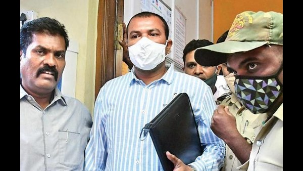 ದಿನೇಶ್ ಅವರ ಈ ನಡೆಯನ್ನು ಬ್ಲ್ಯಾಕ್ ಮೇಲ್ ಎಂದ ಎಚ್ಡಿಕೆ 