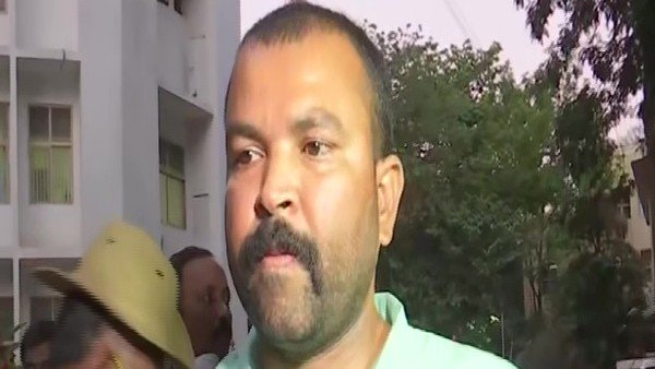 Ramesh Jarkiholi CD Row: Mystery Behind Victim Girl Suicide Statement and Her Parents Kidnap Complaint