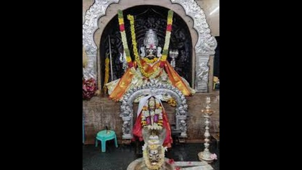 ಕಾರಣಿಕ ನುಡಿಯುವ ಗೊರವಯ್ಯ ರಾಮಣ್ಣ 