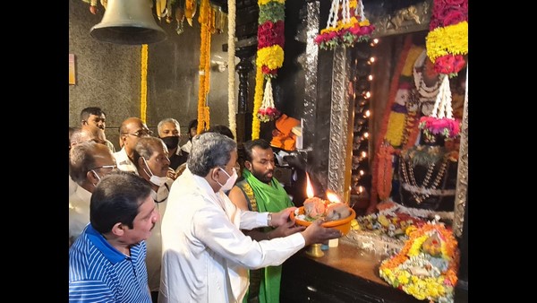 Mahashivaratri, Political leaders visited temples and offered special Prayers