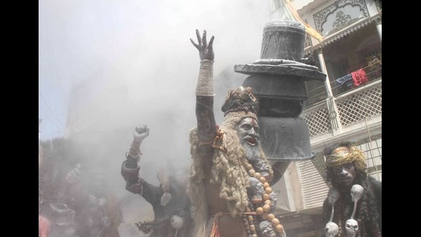 Holi festival significance, How it is related to Shiva and Parvati 