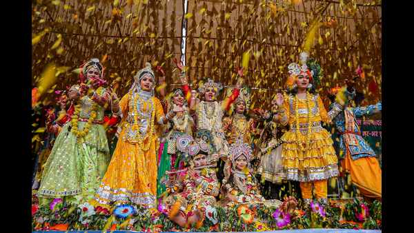 Holi festival significance, How it is related to Shiva and Parvati 