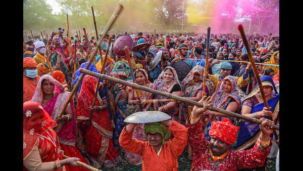 Holi festival significance, How it is related to Shiva and Parvati 