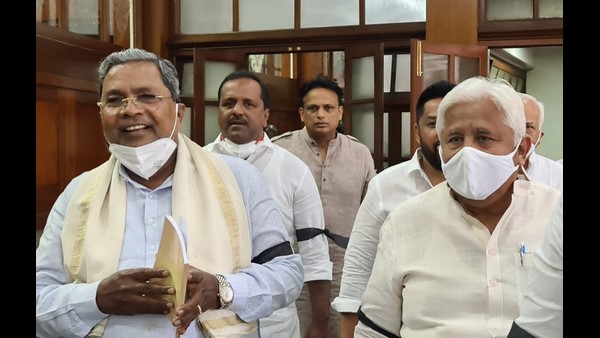 ಯಡಿಯೂರಪ್ಪಗೆ ಸಿದ್ದರಾಮಯ್ಯ ತಿರುಗೇಟು ಯಡಿಯೂರಪ್ಪಗೆ ಸಿದ್ದರಾಮಯ್ಯ ತಿರುಗೇಟು