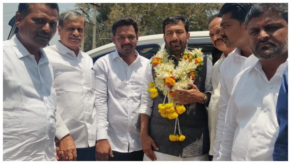 Vijayanagara: Accused Of Caste Abuse Against Hoovinahadagali MLA PT Parameshwar Naik Vijayanagara: Accused Of Caste Abuse Against Hoovinahadagali MLA PT Parameshwar Naik