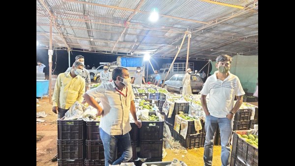 Tahsildar City Rounds To Inspect Night Curfew Tahsildar City Rounds To Inspect Night Curfew