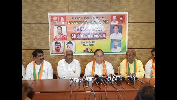 Karnataka BJP In-charge Arun Singh Says dont Give Importance to Basanagouda Patil Yatnal Statement
