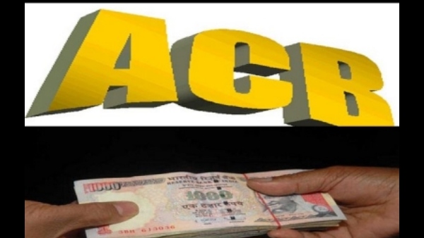 Chikkaballapur ACB arrested a Revenue inspector in a Bribe case