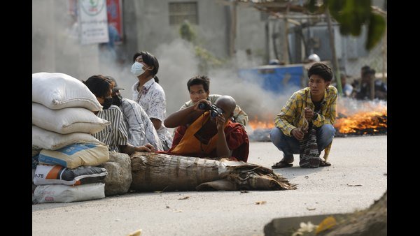 ಮಿಲಿಟರಿ ಆಡಳಿತ ಶುರು..! ಮಿಲಿಟರಿ ಆಡಳಿತ ಶುರು..!