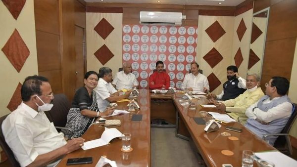 ಸಚಿವರ ವಿರುದ್ಧ ದೂರು