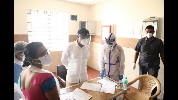 80 Per Cent Of Beds And ICU Facility Should Dedicate To Govt Says Minister 80 Per Cent Of Beds And ICU Facility Should Dedicate To Govt Says Minister