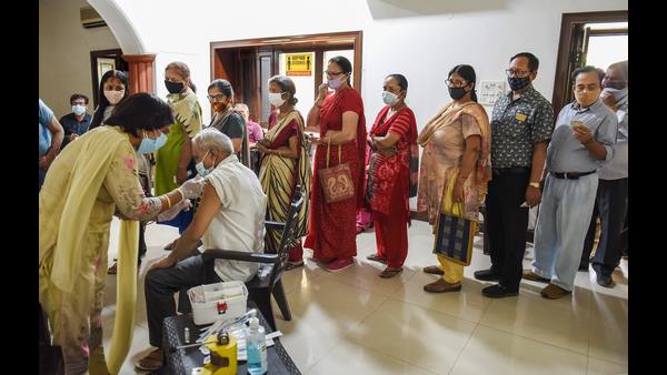 ಭಾರತದಲ್ಲಿ ಈವರೆಗೂ ಲಸಿಕೆ ಪಡೆದವರೆಷ್ಟು ಮಂದಿ? ಭಾರತದಲ್ಲಿ ಈವರೆಗೂ ಲಸಿಕೆ ಪಡೆದವರೆಷ್ಟು ಮಂದಿ?