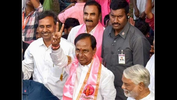 2018ರ ಅಸೆಂಬ್ಲಿ ಚುನಾವಣೆಯಲ್ಲಿ ಭರ್ಜರಿ ಜಯ ಸಾಧಿಸಿದ್ದ ಕೆಸಿಆರ್ 2018ರ ಅಸೆಂಬ್ಲಿ ಚುನಾವಣೆಯಲ್ಲಿ ಭರ್ಜರಿ ಜಯ ಸಾಧಿಸಿದ್ದ ಕೆಸಿಆರ್