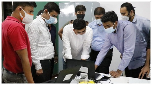 16 ಕಾರ್ಮಿಕರಲ್ಲಿ ಹೆಚ್ಚಿನವರು 20 ವರ್ಷದವರು