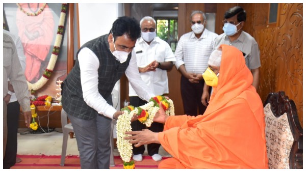 ಕಾಯಿಲೆಗೆ ಉಚಿತವಾಗಿ ಚಿಕಿತ್ಸೆ