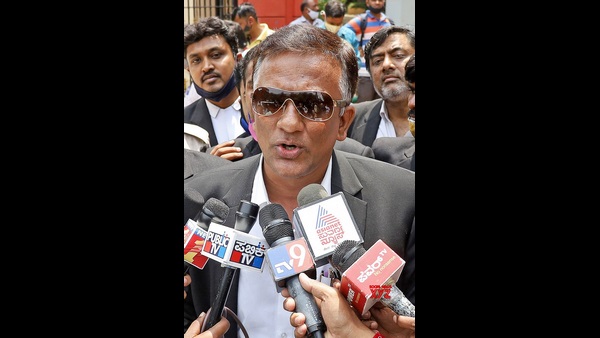 Ramesh jarkiholi CD case: Victim girl complains to the Bengaluru police commissioner Ramesh jarkiholi CD case: Victim girl complains to the Bengaluru police commissioner