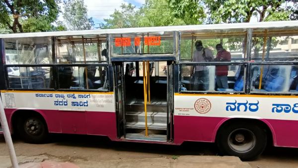 ಆರೋಗ್ಯ ಇಲಾಖೆಯ ಸಿಬ್ಬಂದಿಗಳು