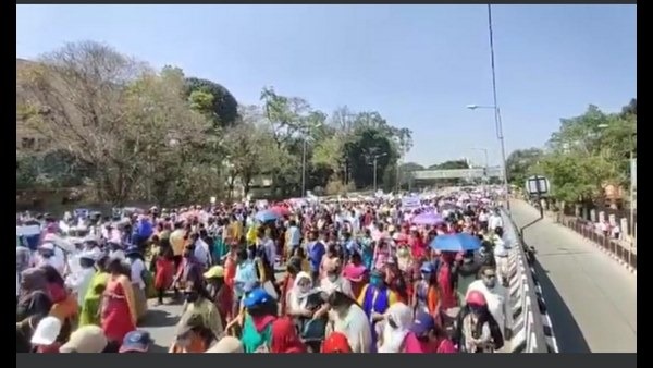 ಶಿಕ್ಷಕ ಸಮುದಾಯದ ವಸ್ತುಸ್ಥಿತಿ