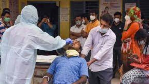 Bengaluru: People Throng to hospitals for the corona vaccine!