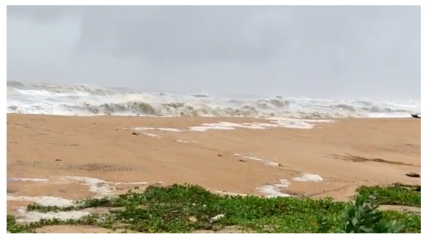 Cyclone Tauktae: Increasing Waves Tidal In Arabian Sea