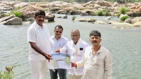 ಎರಡು ಸಮಾನಾಂತರ ಅಣೆಕಟ್ಟು