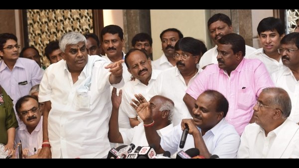  ಕುಮಾರಣ್ಣಾ.. ಇನ್ನಾದರೂ.. ಬೇರೆಯವರ ಹೆಸರಿನಲ್ಲಿ ಪಟಾಕಿ ಹಾರಿಸುವುದನ್ನು ಬಿಡಿ