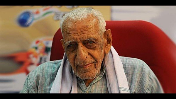 AAPs Prithvi Reddy Urges To Rename Jayanagar Metro Station to HS Doreswamy Metro Station AAPs Prithvi Reddy Urges To Rename Jayanagar Metro Station to HS Doreswamy Metro Station