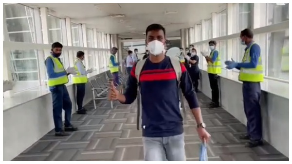 Mangaluru: 40 Doctors And 150 Nurses Of Manipal KMC Hospital Travel To Delhi For Covid-19 Duty Mangaluru: 40 Doctors And 150 Nurses Of Manipal KMC Hospital Travel To Delhi For Covid-19 Duty