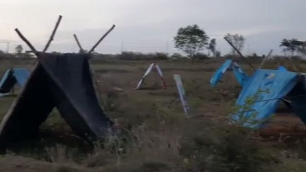 Kolar: Huts Built At Private Layout Overnight