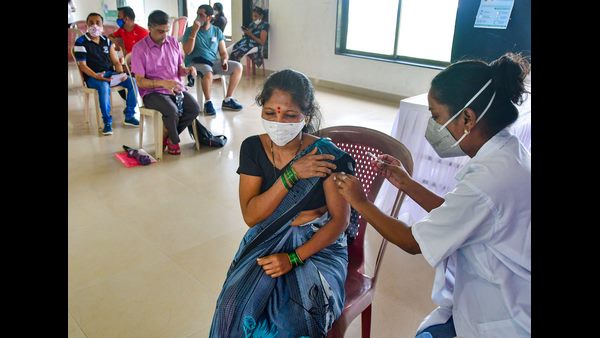 ಯಾವ ಹಂತದಲ್ಲಿ ಎಷ್ಟು ಫಲಾನುಭವಿಗಳಿಗೆ ಲಸಿಕೆ? 