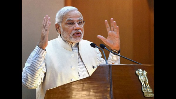 ಅಂಧ ಭಕ್ತಿ ಆತನನ್ನು ಪ್ರಶ್ನಾತೀತ ನಾಯಕನನ್ನಾಗಿಸುತ್ತದೆ