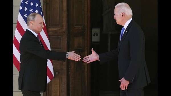 ಟ್ರಂಪ್-ಪುಟಿನ್ ಪ್ರೀತಿ..! 