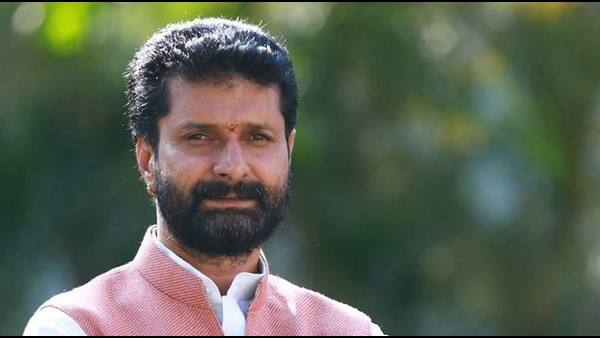  ಮಹಾಸಾಮ್ರಾಜ್ಯ ವಿಜಯನಗರದ ಏಳುಬೀಳುಗಳ ಕಥೆಯನ್ನು ಓದುತ್ತಿದ್ದೆ