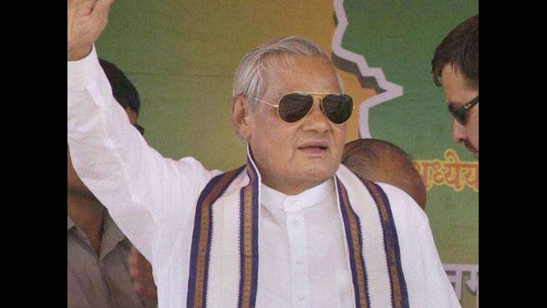  ಗಲ್ಲಿ ಗಲ್ಲಿಗಳಲ್ಲಿ ತುರ್ತುಸ್ಥಿತಿ ಹೆಡೆ ಬಿಚ್ಚುತ್ತಿದೆ