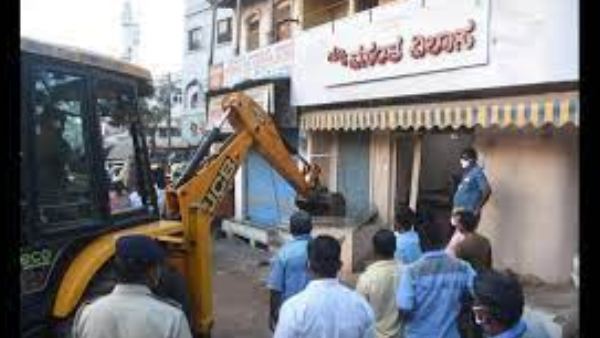 ಪದಚಾರಿ ಒತ್ತುವರಿ ತೆರವು ಜತೆಗೆ ದಂಡ