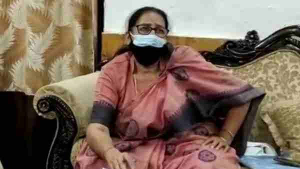 Girls should not be given phones as it leads to rapes says UP Womens Commission member Girls should not be given phones as it leads to rapes says UP Womens Commission member