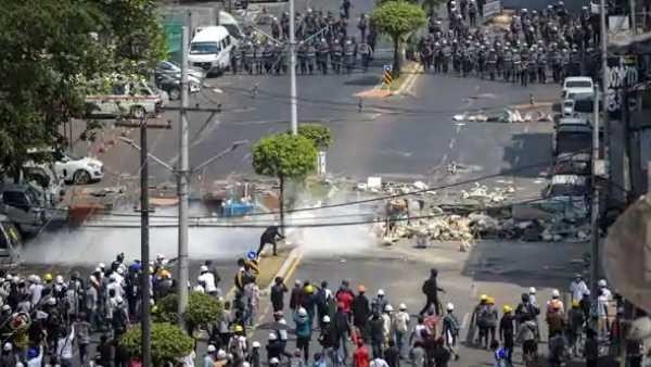 ಪೊಲೀಸರನ್ನು ವಾಪಸ್ ಕಳಿಸಿ..! ಪೊಲೀಸರನ್ನು ವಾಪಸ್ ಕಳಿಸಿ..!