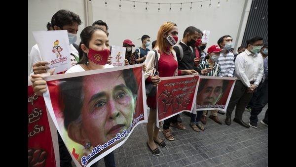 ಮಿಲಿಟರಿ ಆಡಳಿತ ಅಬ್ಬರ ಮಿಲಿಟರಿ ಆಡಳಿತ ಅಬ್ಬರ