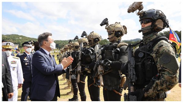 ಮನೆಗೆ ಹೋಗಿ ರೇಷನ್ ತನ್ನಿ..! ಮನೆಗೆ ಹೋಗಿ ರೇಷನ್ ತನ್ನಿ..!