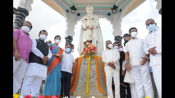 ಆಧುನಿಕ ಮೈಸೂರು ನಿರ್ಮಾಪಕ ಆಧುನಿಕ ಮೈಸೂರು ನಿರ್ಮಾಪಕ