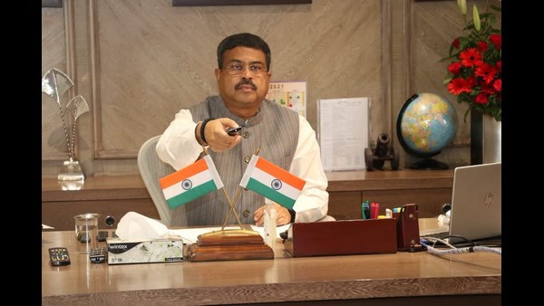  ಕರ್ನಾಟಕವನ್ನು ಶ್ಲಾಘಿಸಿದ ಸಚಿವರು