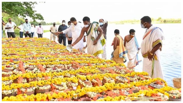 Karnataka: Uncollected Ashes of 1000 Covid-19 Victims to be immersed as per customs today; R Ashok